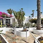 Puerto Chico 6 *